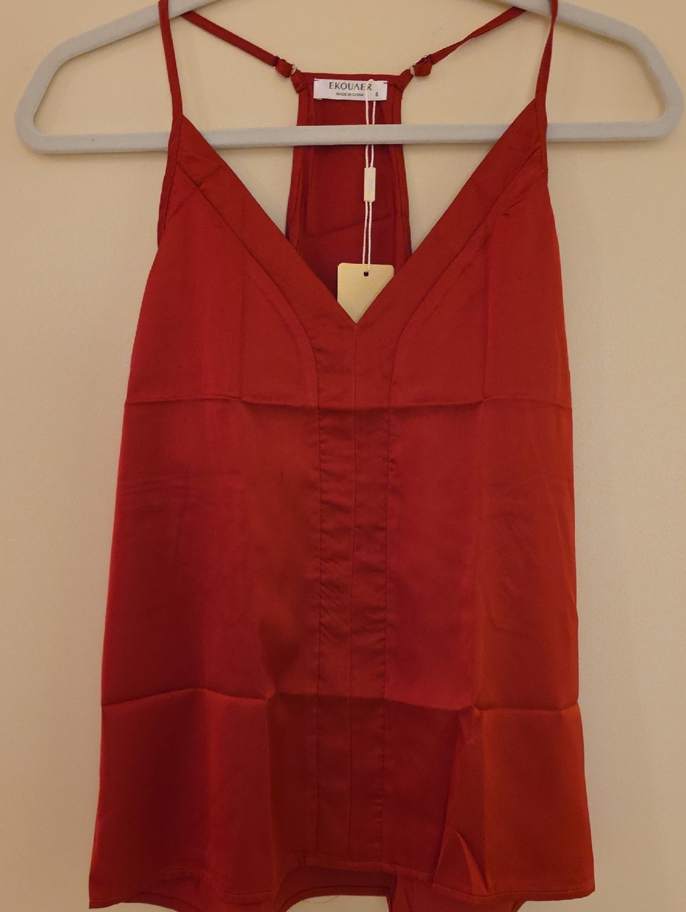 Ekouaer Red Satin V-Neck Camisole